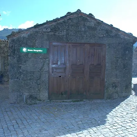 Casa Da Moreia * Sabugueiro (Guarda)