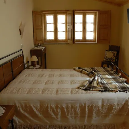 Casa Da Moreia بيت للعطل