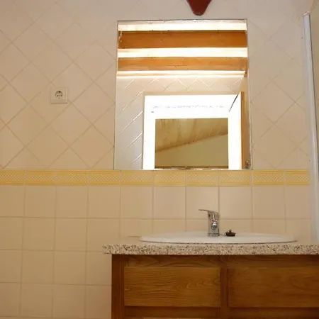 Casa Da Moreia Sabugueiro (Guarda)
