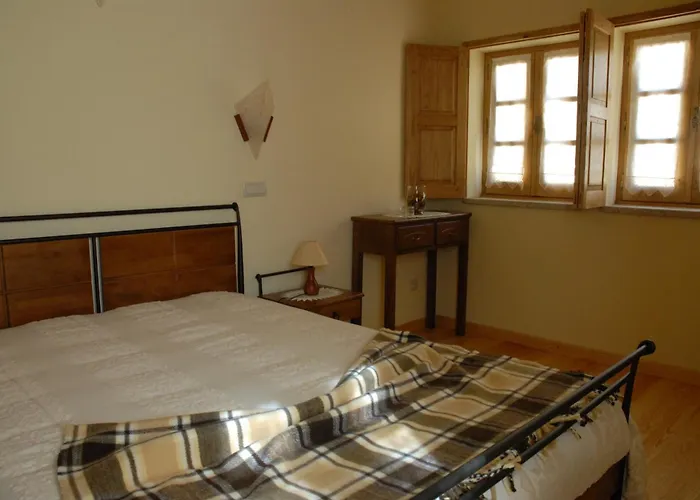 Casa Da Moreia بيت للعطل